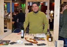 Cem Ozyigit van het Turkse bedrijf Osman Gurme. Zij produceren olijfolie, olijfolie zepen, kruiden en specerijen. 